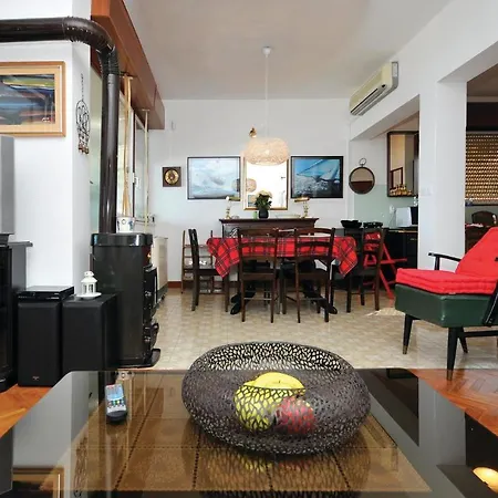 Feriehus Amazing In Seget Donji With Kitchen *