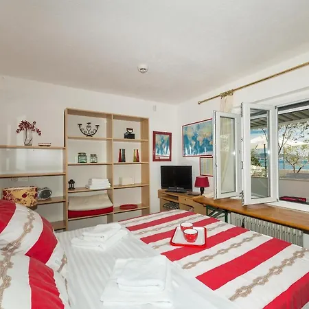 Nyaraló Amazing In Seget Donji With Kitchen