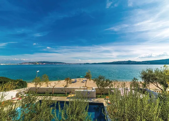 Amazing In Seget Donji With Kitchen * Trogir