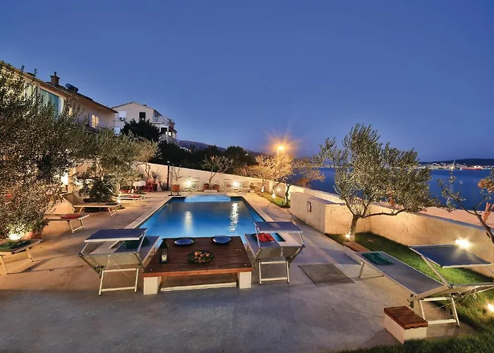 Amazing In Seget Donji With Kitchen *