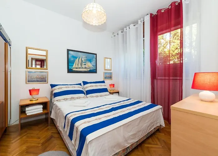 Prázdninový dům Amazing In Seget Donji With Kitchen