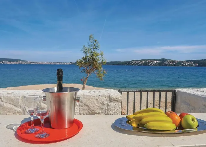 Amazing In Seget Donji With Kitchen * Trogir