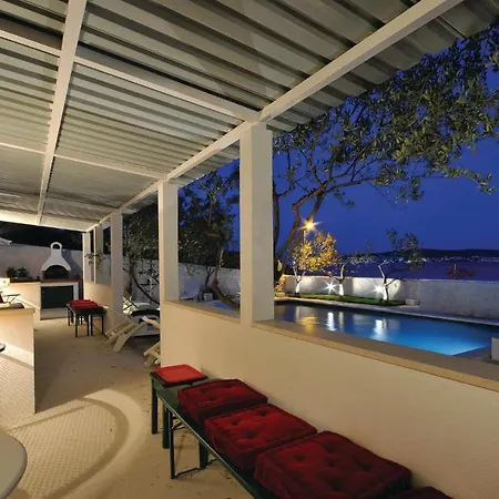 Amazing In Seget Donji With Kitchen בית נופש *