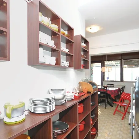 Amazing In Seget Donji With Kitchen בית נופש *