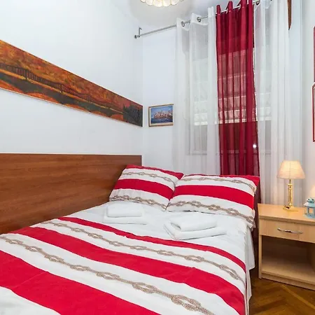 Amazing In Seget Donji With Kitchen *